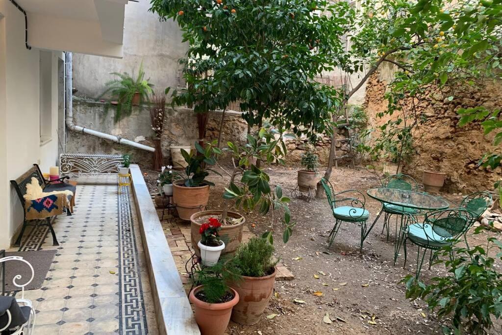 Quiet And Central Flat With Private Backyard Garden Atina Dış mekan fotoğraf